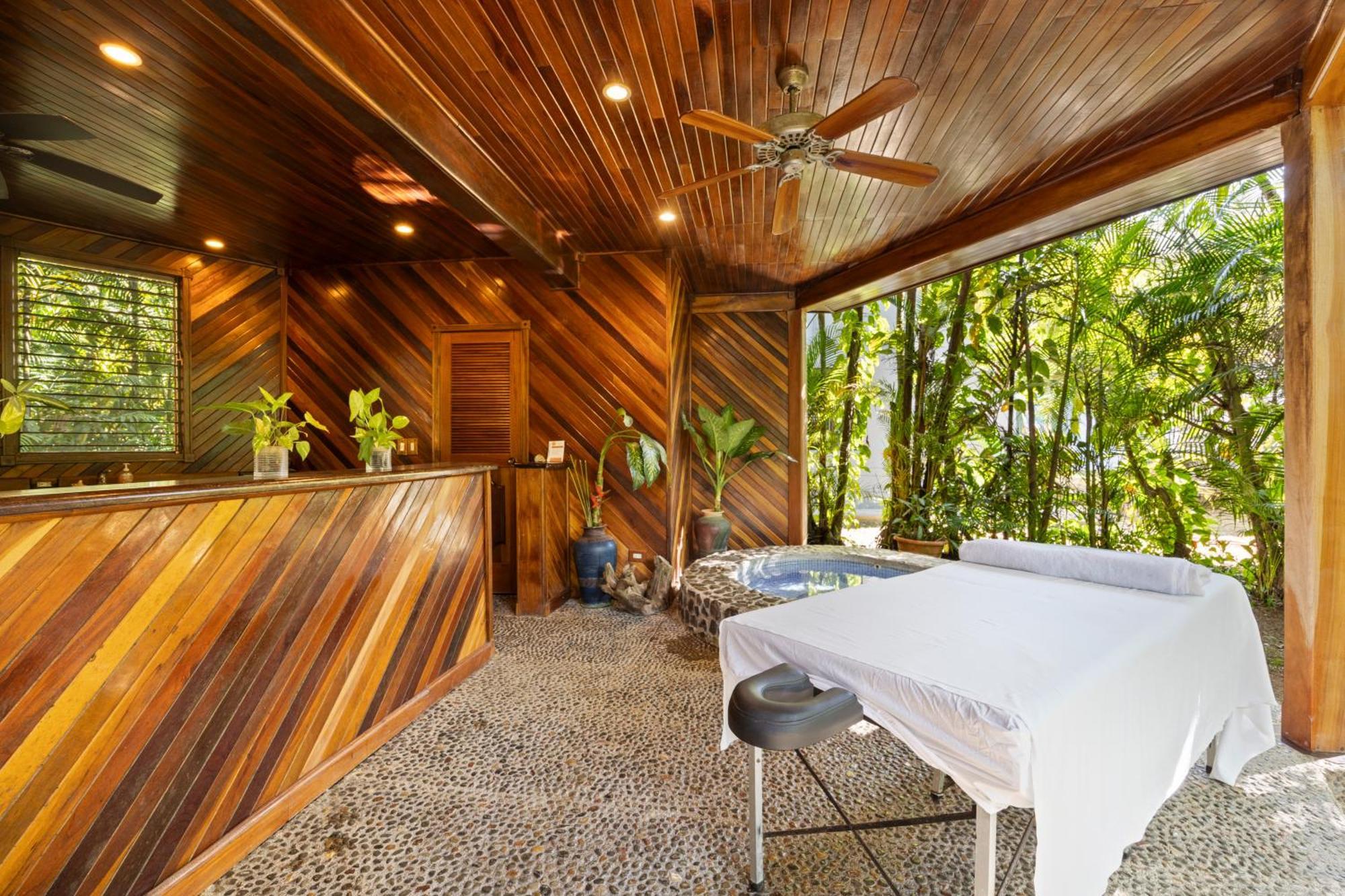 Hotel Tambor Tropical Resort- Adults Only